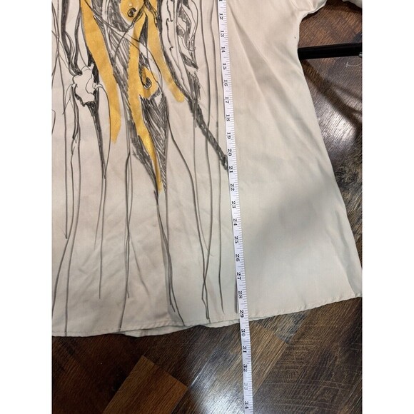 Saniya Khan White With Abstract Design Made In Canada Size Medium - Picture 7 of 7